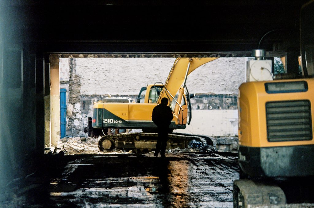 yellow and black heavy equipment